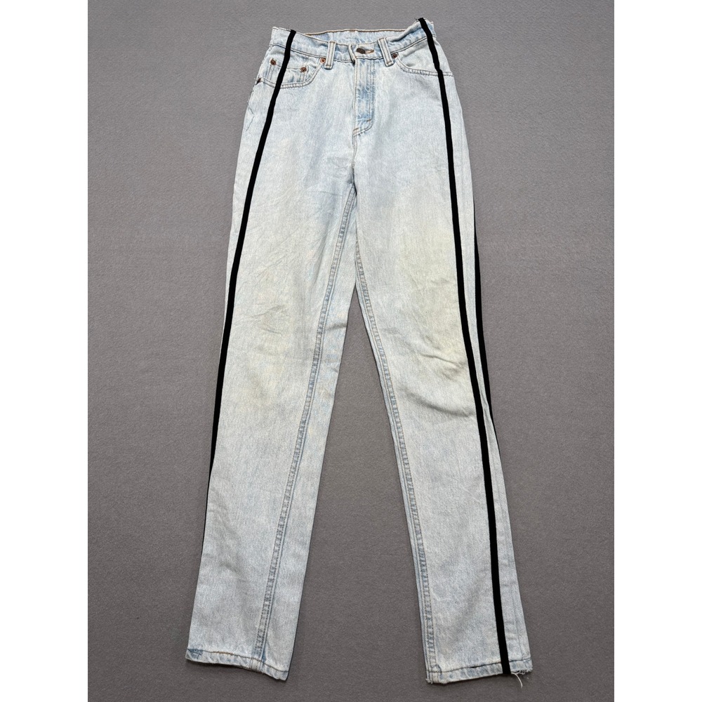 Vintage Levi's 521 Jeans Women's Medium Blue Light Wash Tapered‎ Leg High Rise